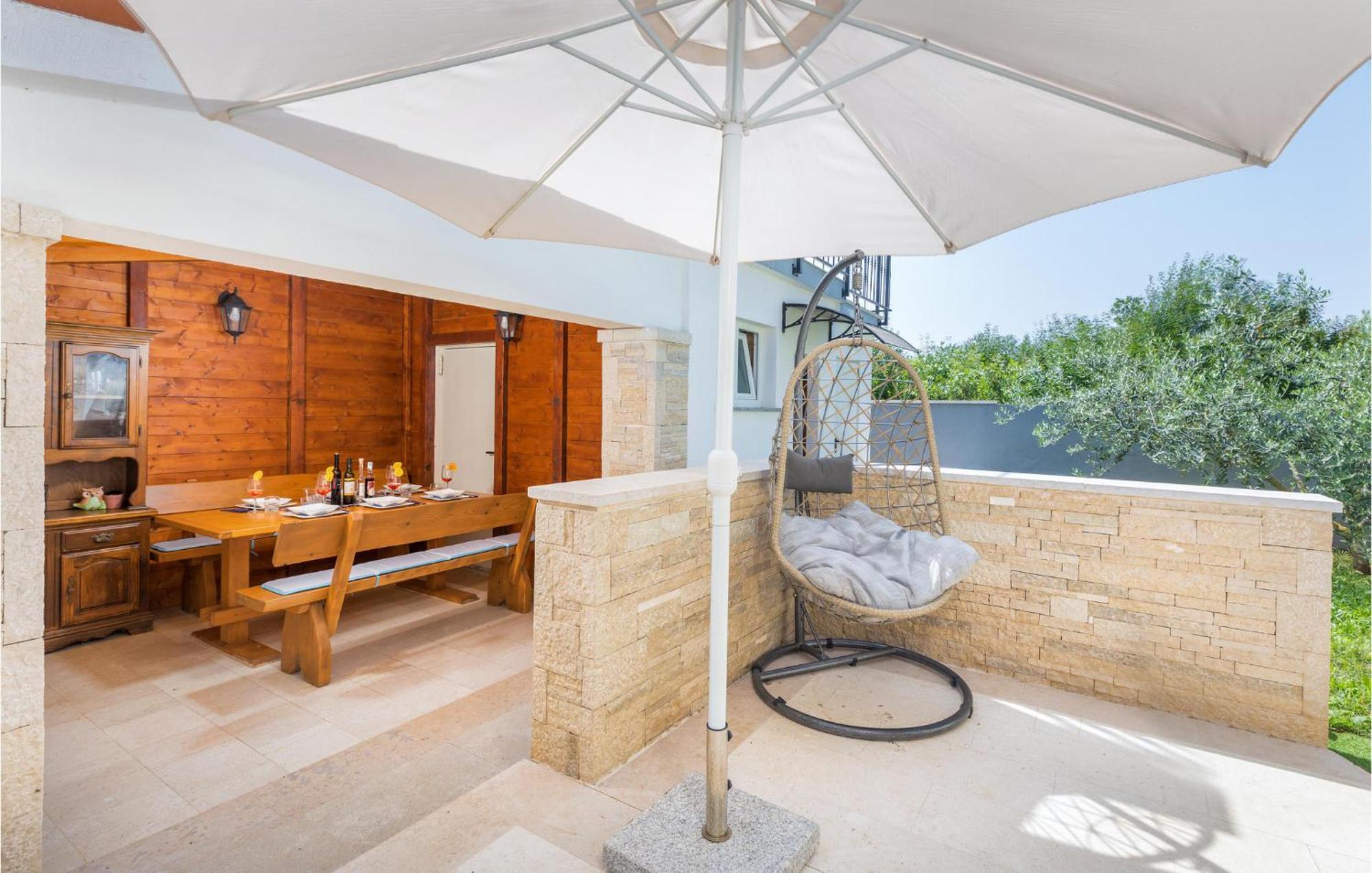 4 Bedroom Stunning Home In Pomer Exterior photo